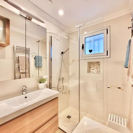 Apartment Ocean Cliffs