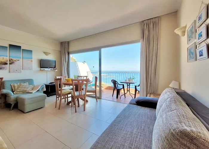 Ocean Cliffs Apartment *